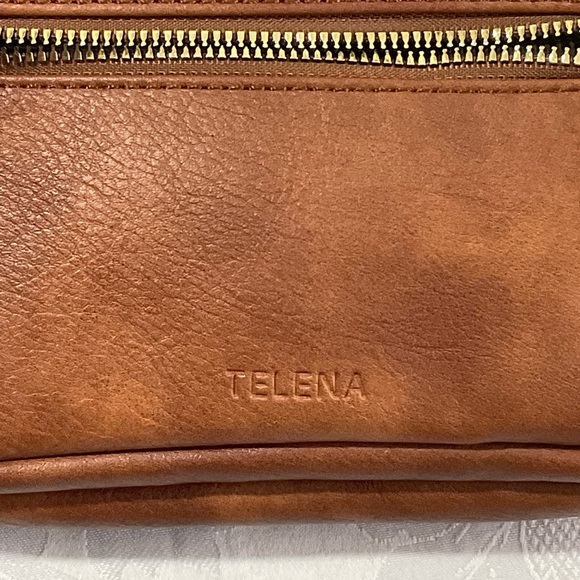 Telena Waist/Fanny/Shoulder Bag w/Nice Organizational Features New Without Tags - Picture 2 of 10